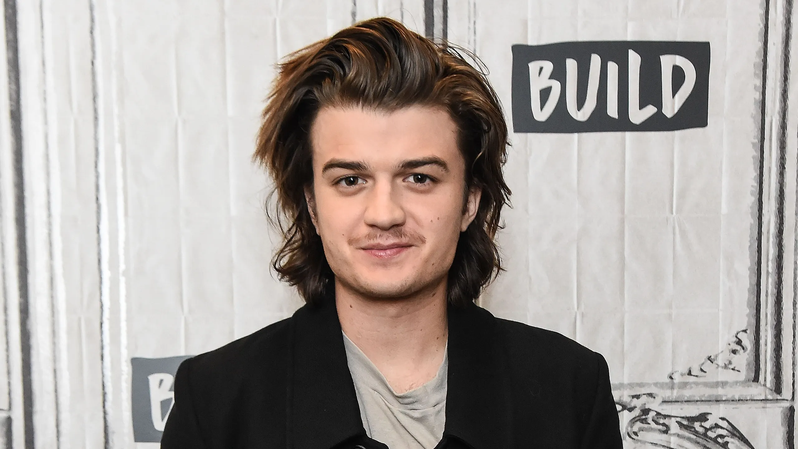 Joe Keery aka Steve Harrington Biography, Age, Family, Career, Net Worth & More