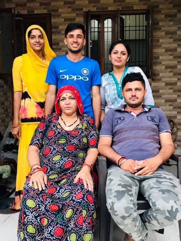 Ravi Bishnoi Family