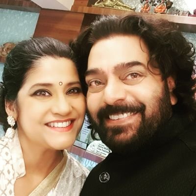 Renuka Shahane Husband