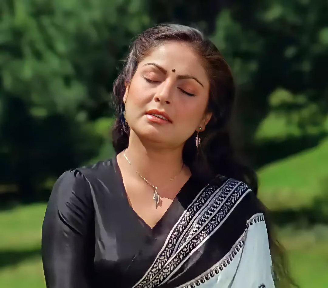 Rakhee Gulzar